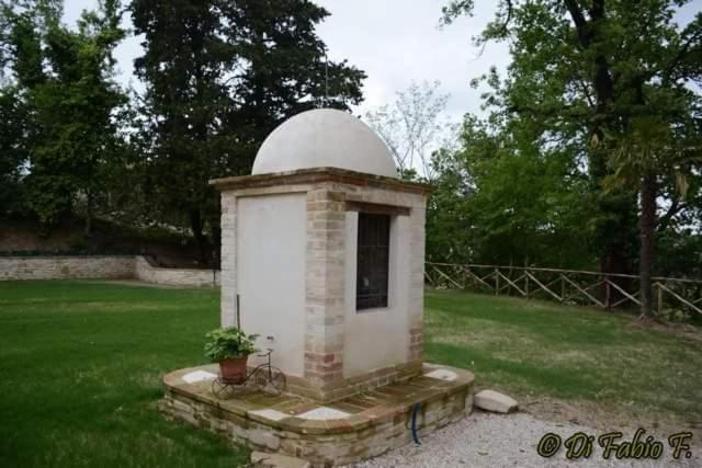 L' Antico Pozzo Country House Monsampietro Morico Luaran gambar